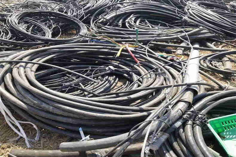 电缆回收专业回收电缆，学校电线电缆回收